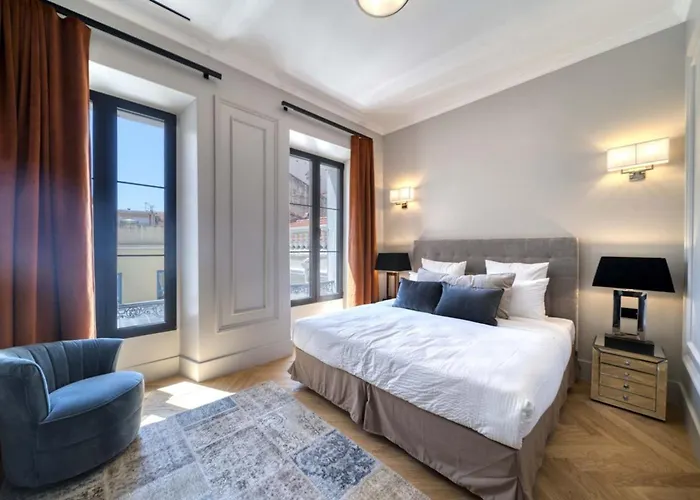 Marvellous 5 Bed Centre *