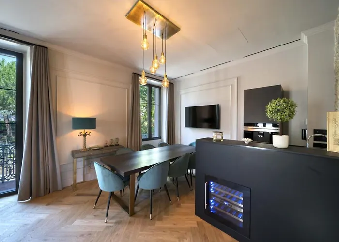 Marvellous 5 Bed Centre * Cannes
