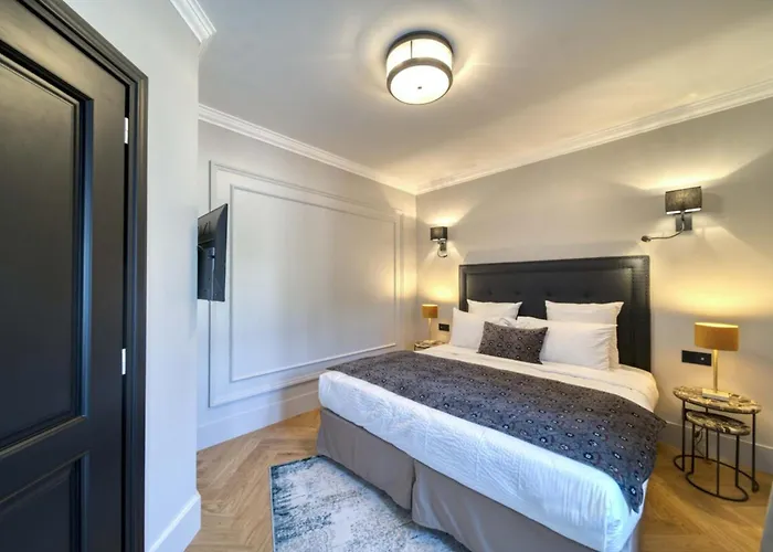 Marvellous 5 Bed Centre Apartman Cannes